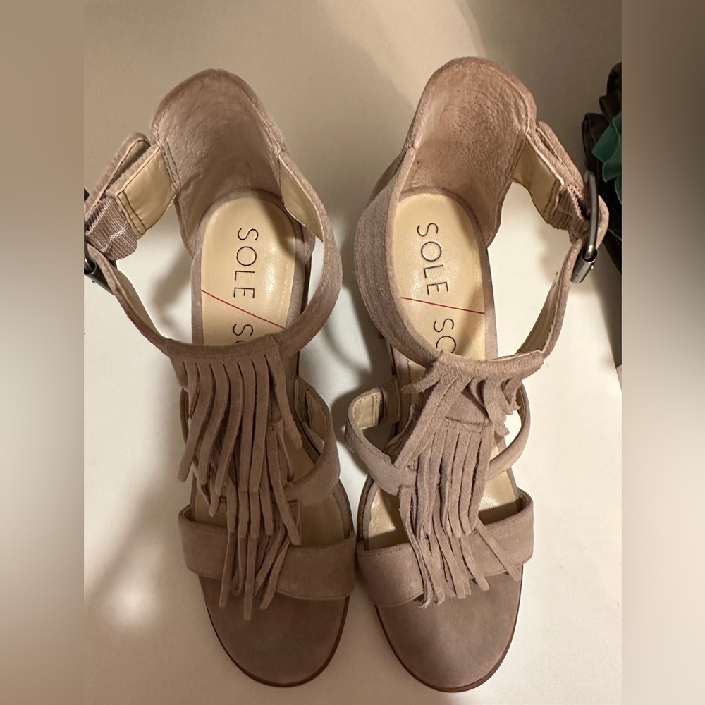 Sole Soviet Fringe Block Heel Size 8 - image 5